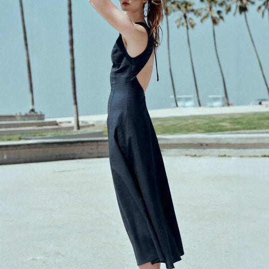 Damen Skaterkleid mit hohem Halsausschnitt und seitlichen Schlitzen EB