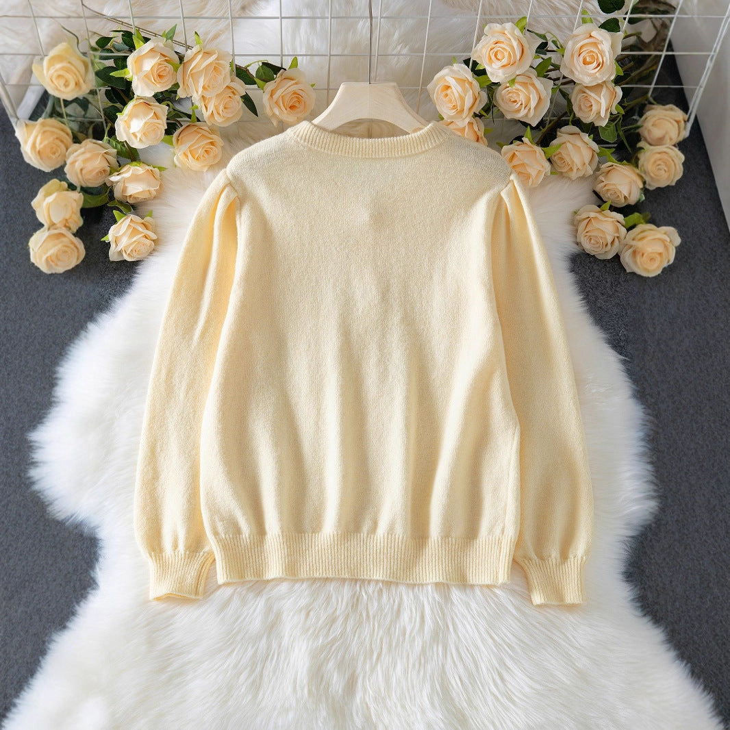 Damen elegante Strickjacke mit feinen Lochmustern und Perlmuttknöpfen EB