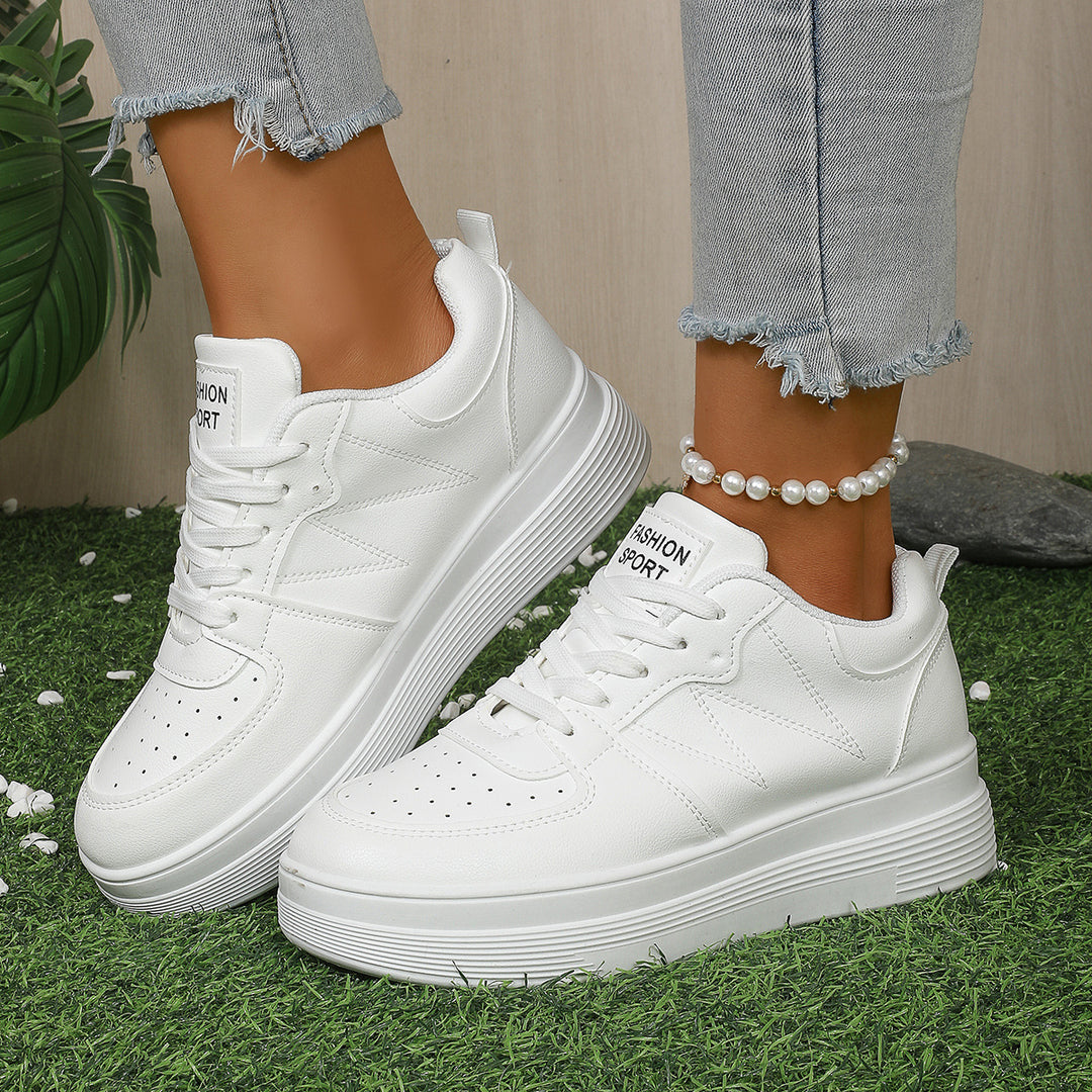 Damen Sneakers mit maximalem Tragekomfort und trendiger Plateau-Sohle EB
