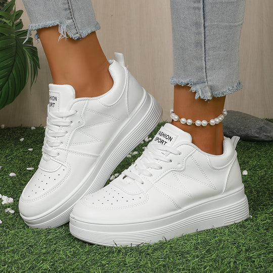 Damen Sneakers mit maximalem Tragekomfort und trendiger Plateau-Sohle EB