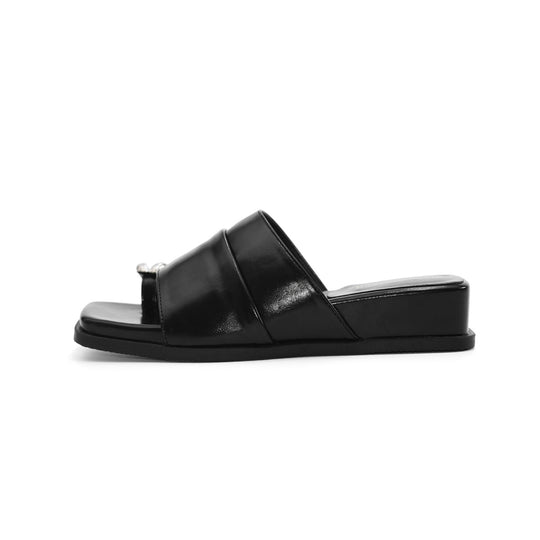 Damen Elegante Mules mit modischem Riemendesign und geschmackvollem Knopfdetail EB
