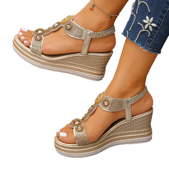 Damen modische Wedge Sandalen mit bunten Perlen-Akzenten EB