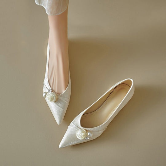 Damen elegante Ballerinas mit floralem Dekor und feinem Satin EB