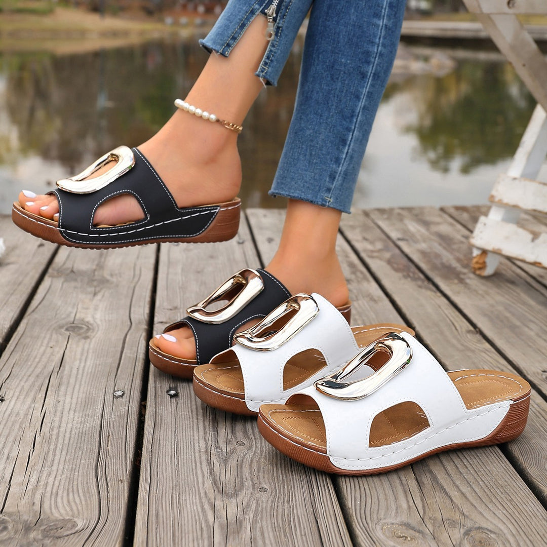 Damen bequeme Pantoletten mit elegantem Schmuckdetail EB