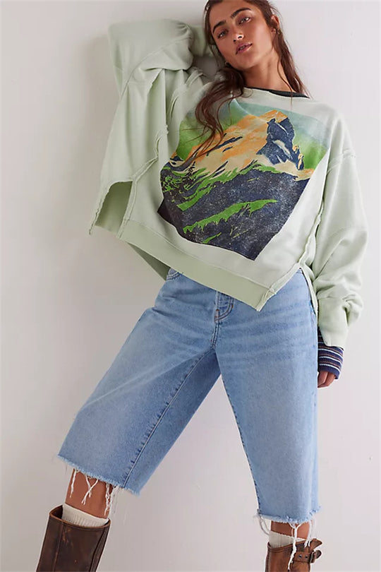Damen oversized Sweatshirt mit Rüben-Print, ausgefransten Nahtakzenten und Daumenlochärmeln Eichborn Berlin