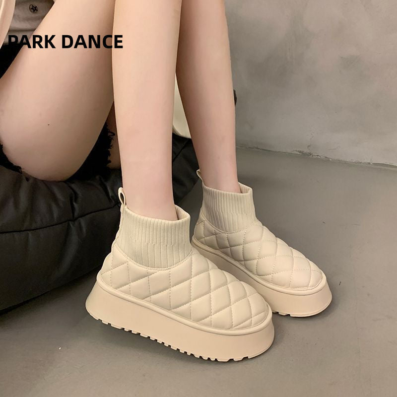 Damen Komfortable und stylische Chunky Slip-On Sneakers mit gestepptem Design EB
