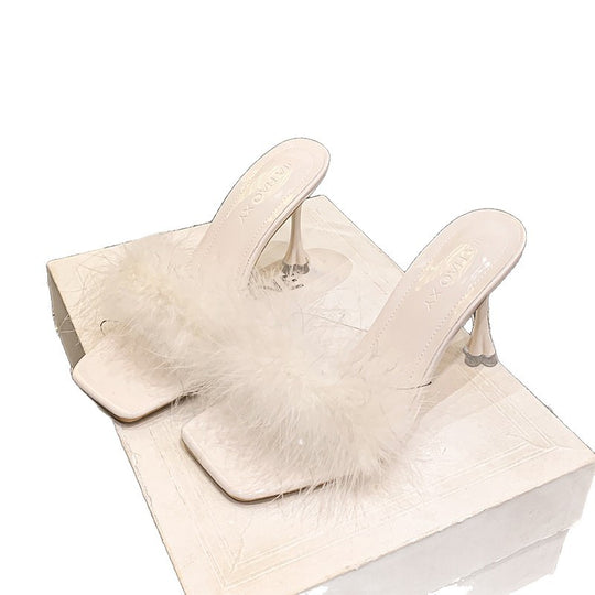 Damen trendige Slippers mit flauschigem Detail EB