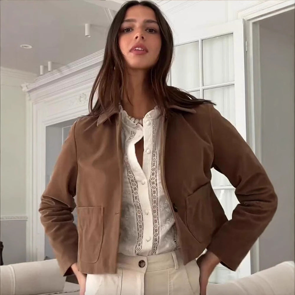Damen modische Kurzjacke mit hochgeschlossenem Kragen und praktischen Taschen EB