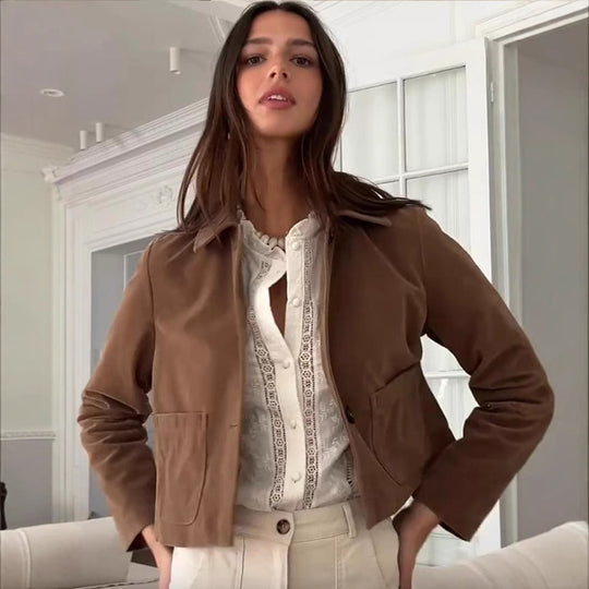 Damen modische Kurzjacke mit hochgeschlossenem Kragen und praktischen Taschen EB