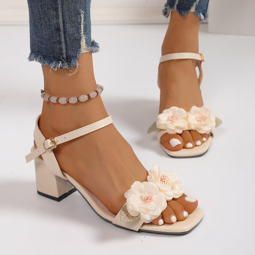 Damen Hochhackige Sandaletten mit floralen Akzenten EB