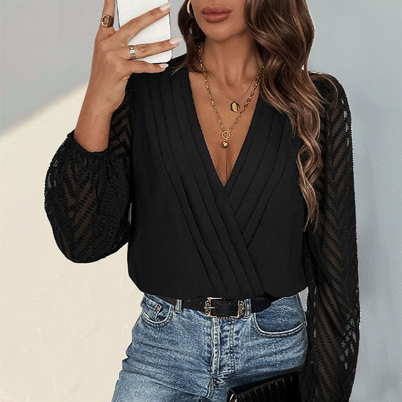 Damen Wickelbluse mit feinen Plissee-Details und transparenten Ärmeln EB
