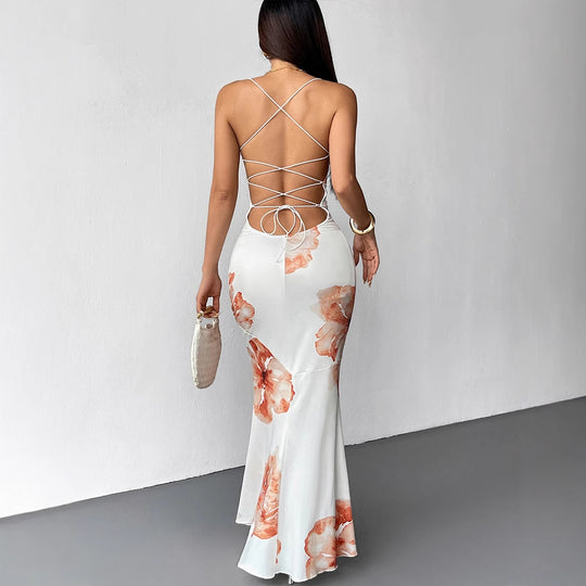 Damen Maxikleid mit zarten floralen Akzenten und schimmerndem Stoff EB