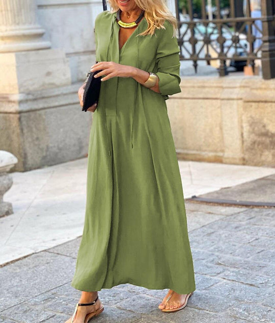 Damen Maxikleid mit elegantem Schnitt und praktischen Details EB