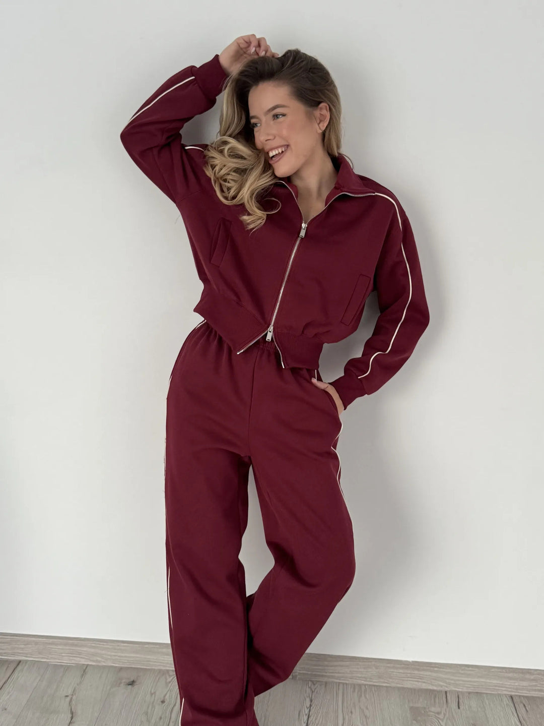 Damen lockerer Zip-Trainingsanzug mit kontrastpaspel, weitem Bein und elastischem Tunnelzugbund Eichborn Berlin