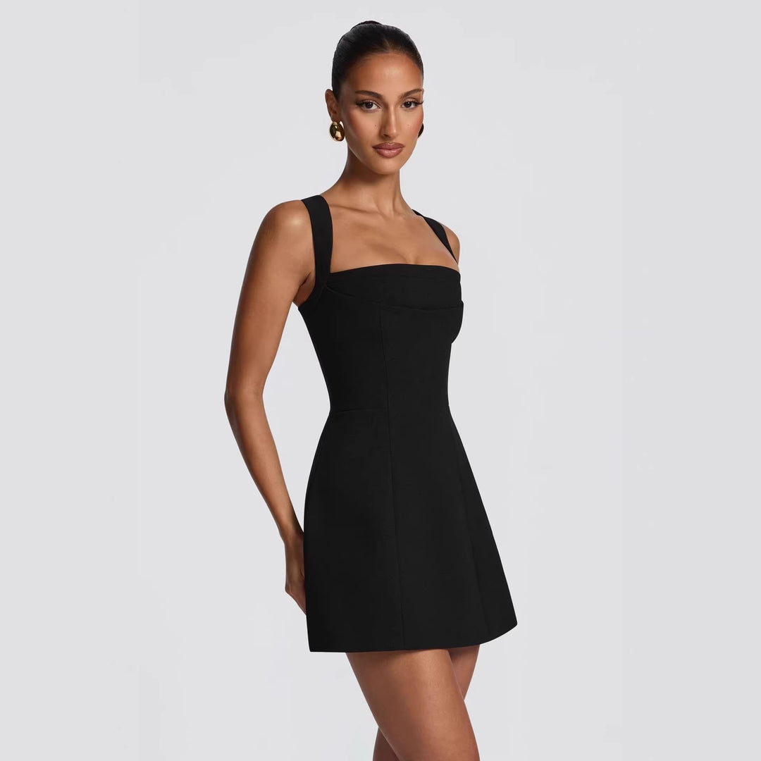 Damen figurbetontes Minikleid mit breiten Trägern und elegantem Ausschnitt EB