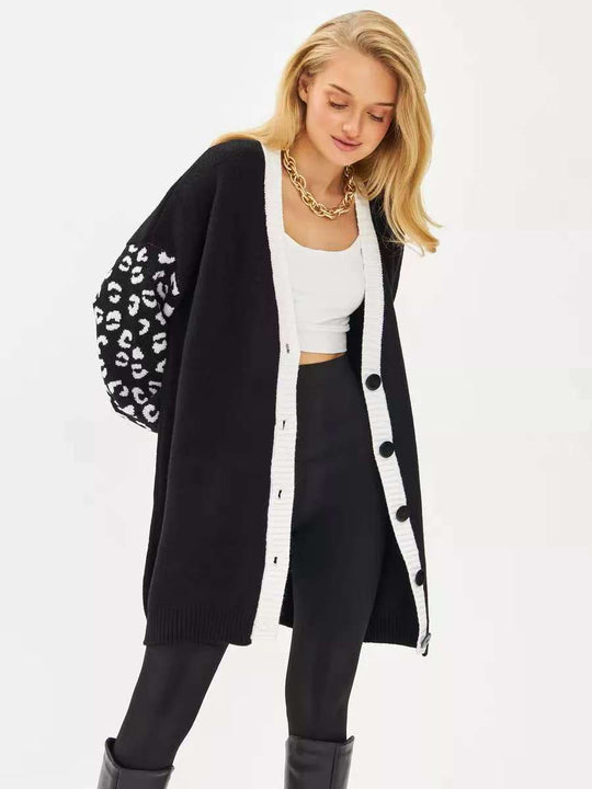Damen Langer Strickcardigan mit Leopardenmuster und Knopfdetails EB