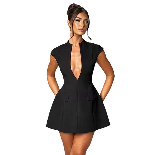 Damen Elegantes Kurzkleid mit tiefem V-Ausschnitt und praktischen Taschen EB