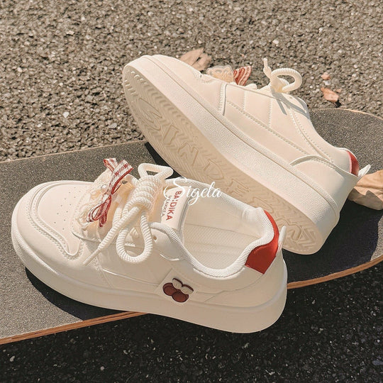 Damen Trendige Sneakers mit verspielten Details und hochwertigem Obermaterial EB