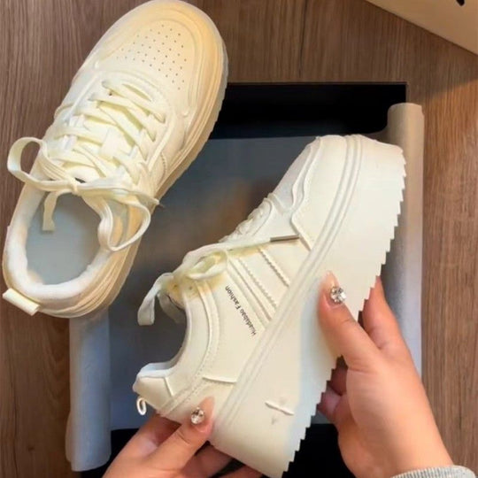 Damen Sneaker mit trendigem, strukturiertem Obermaterial und komfortabler Laufsohle EB