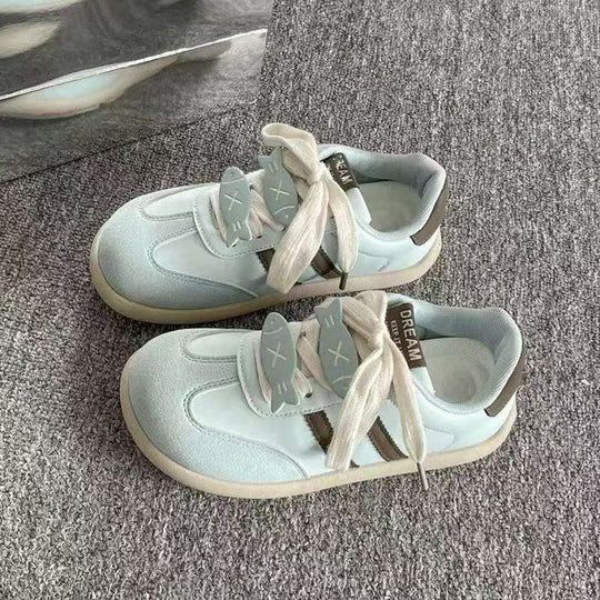 Damen Sneakers im lässigen Alltagsdesign mit spielerischen Applikationen EB