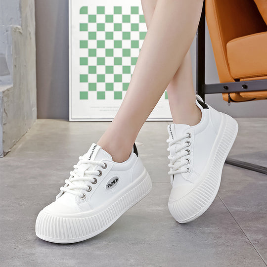 Damen Sneakers mit auffälligem Zierprofil und atmungsaktivem Obermaterial EB