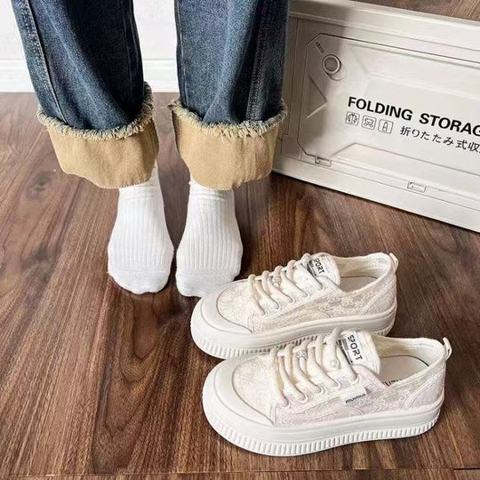 Damen Modische Sneaker mit trendiger strukturiertem Obermaterial und rutschfester Sohle EB