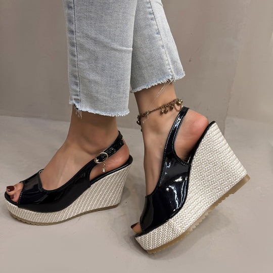 Damen Wedge-Pantoletten mit dekorativem Riemendesign und komfortabler Sohle EB