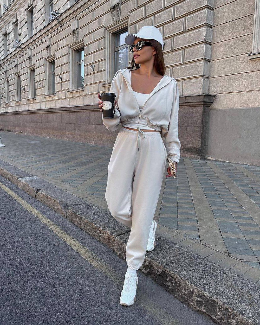 Damen kurzes Reißverschluss-Hoodie mit elastischem Bund und High-Waist Jogginghose aus Baumwollmix EB