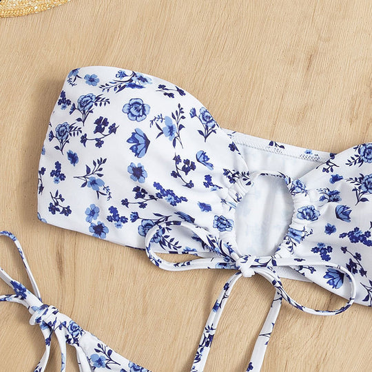 Damen Bandeau-Bikini mit floralen Akzenten und verspieltem Schnürdetail EB