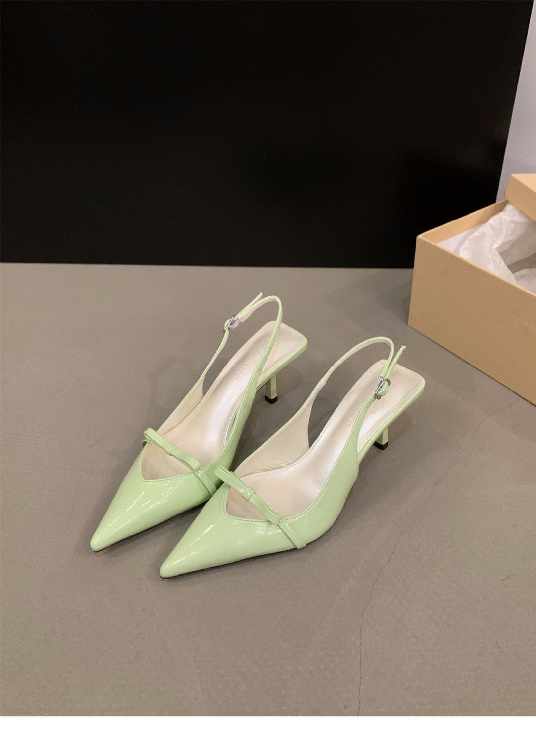 Damen Slingback-Pumps mit spitzem Design und elegantem Absatz EB
