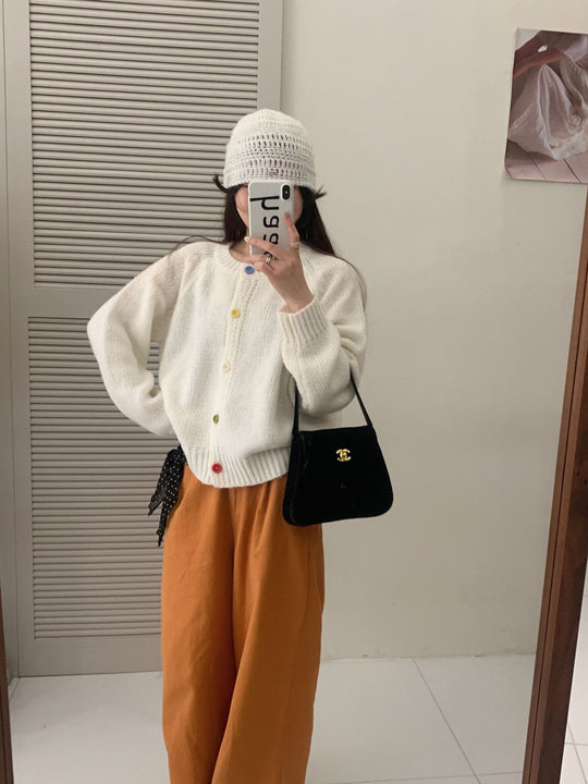 Damen Kuschelige Strickjacke mit bunten Knöpfen und lockerer Passform EB