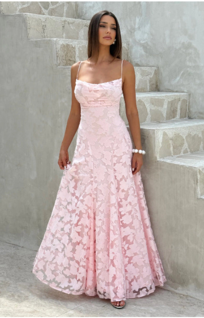 Damen Elegantes und figurumspielendes Abendkleid mit floralen Applikationen EB
