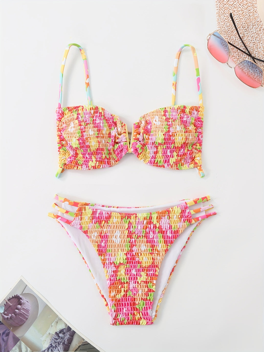 Damen Bandeau-Bikini mit verspieltem Rüschen-Design EB