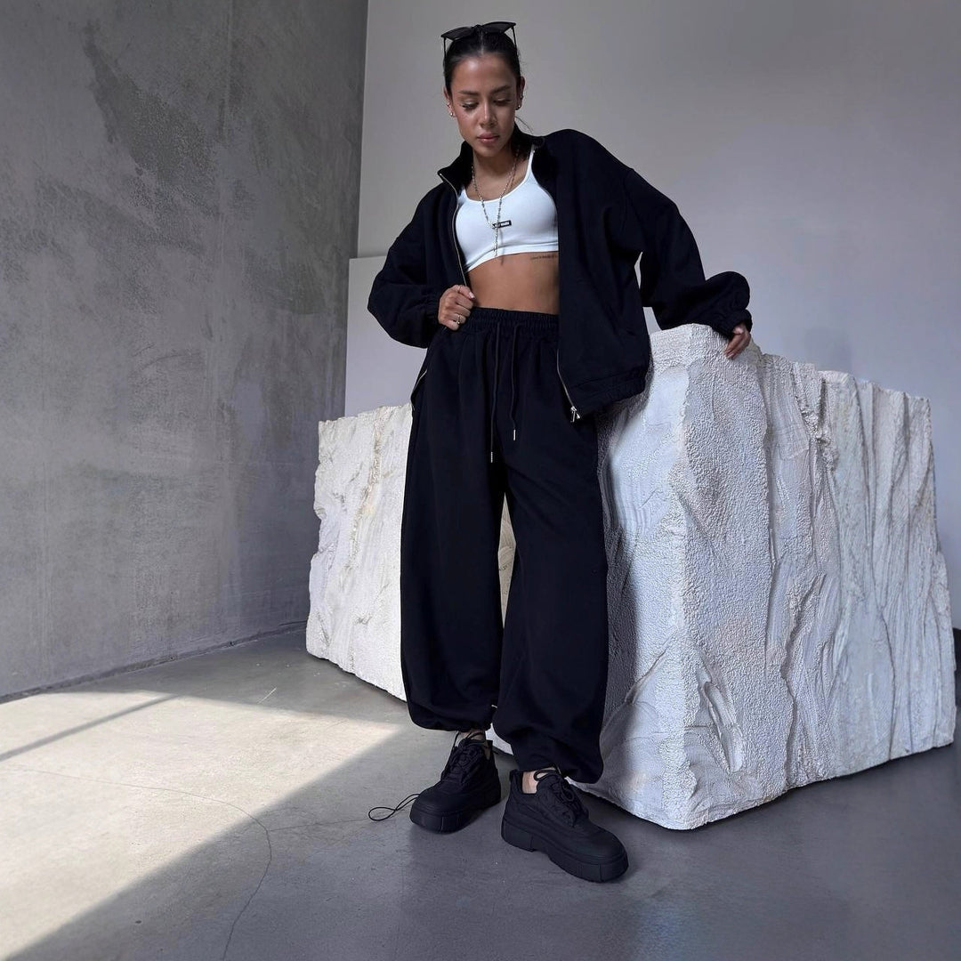 Damen oversized Sweatset mit Reißverschlussjacke und weiten Jogginghose Eichborn Berlin