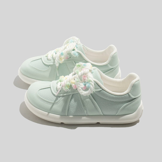 Damen Sneaker mit einzigartiger Blumendekoration und flexibler Komfortsohle EB
