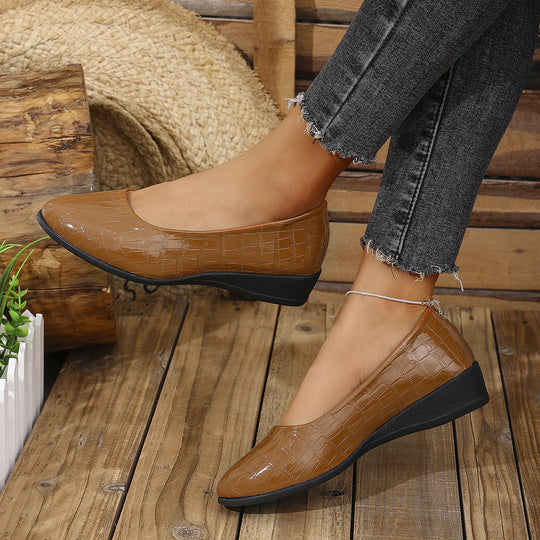 Damen elegante Ballerinas mit glänzender Krokodilprägung EB
