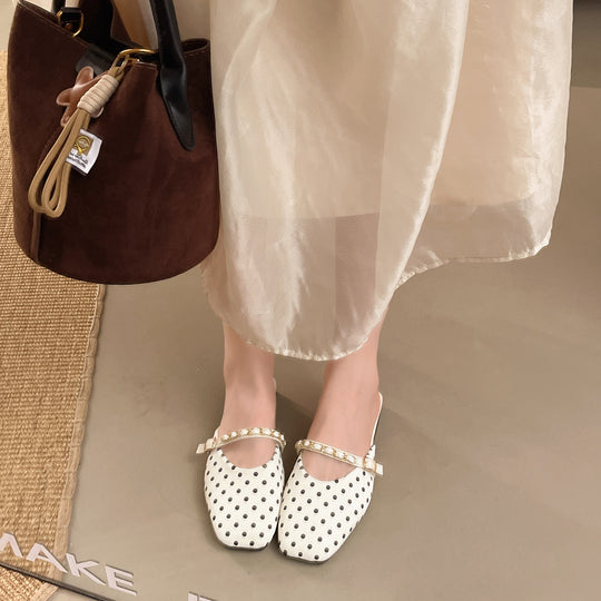 Damen Trendige Slipper mit Punkten und elegantem Riemendetail EB