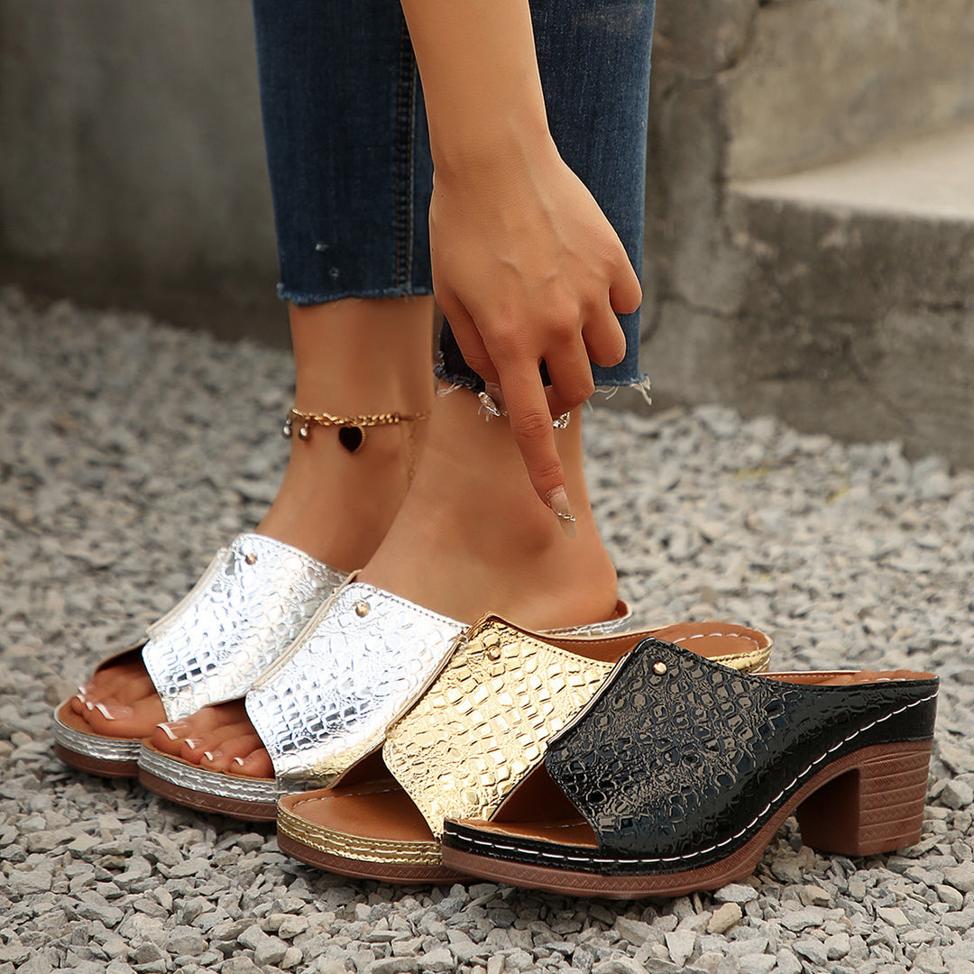 Damen Wedge-Sandaletten mit glänzender Kroko-Optik und komfortablem Blockabsatz EB