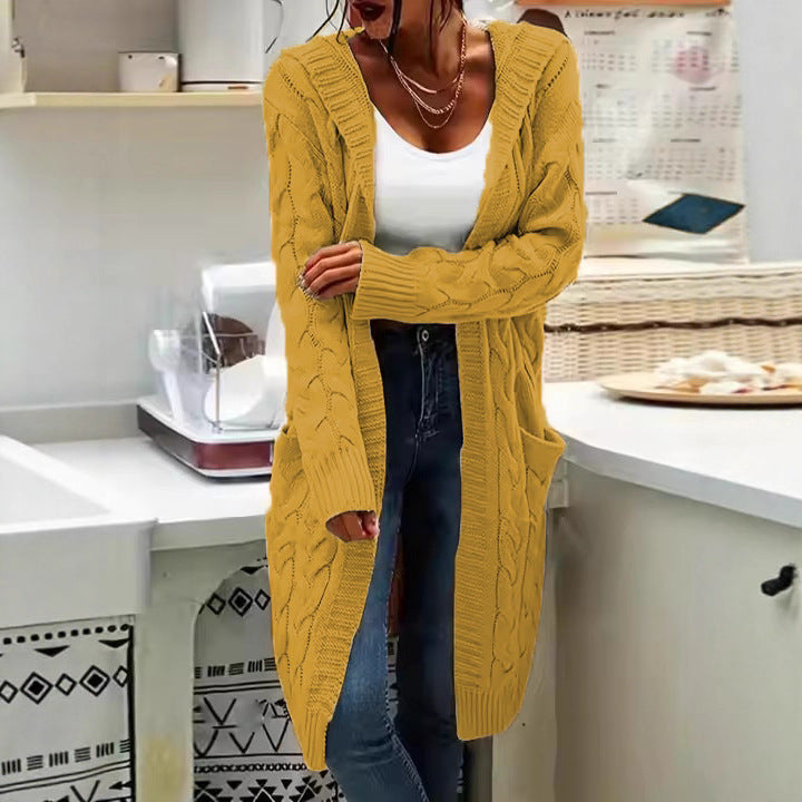 Damen Strickjacke im lässigen Langschnitt mit Zopfmuster und praktischen Taschen EB