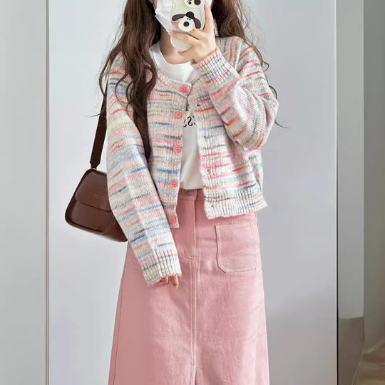 Damen Strickjacke mit buntem Muster und zarten Knöpfen EB