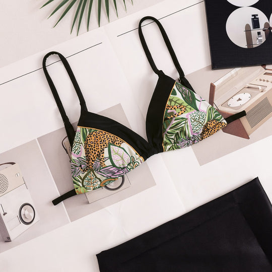 Damen Triangel-Bikini mit tropischem Muster und kontrastierenden Schwarzdetails EB