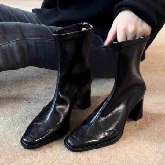 Damen elegante Stiefeletten mit hochmodischem Schnitt und robustem Blockabsatz EB