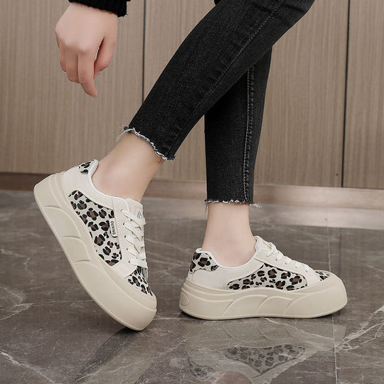 Damen Sneaker mit animalischem Muster und bequemer Sohle EB