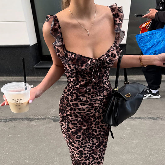 Damen Maxi-Kleid mit verführerischem Leopardenmuster und Rüschendetails EB