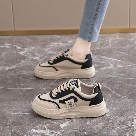 Damen Sportliche Sneaker mit gepolsterter Innensohle und rutschfester Laufsohle EB