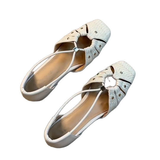Damen Sandalen mit elegantem Riemchendesign und modischen Akzenten EB