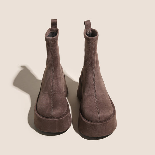 Damen Ankle Boots aus luxuriösem Wildleder mit bequemer leichtgewichtiger Sohle EB