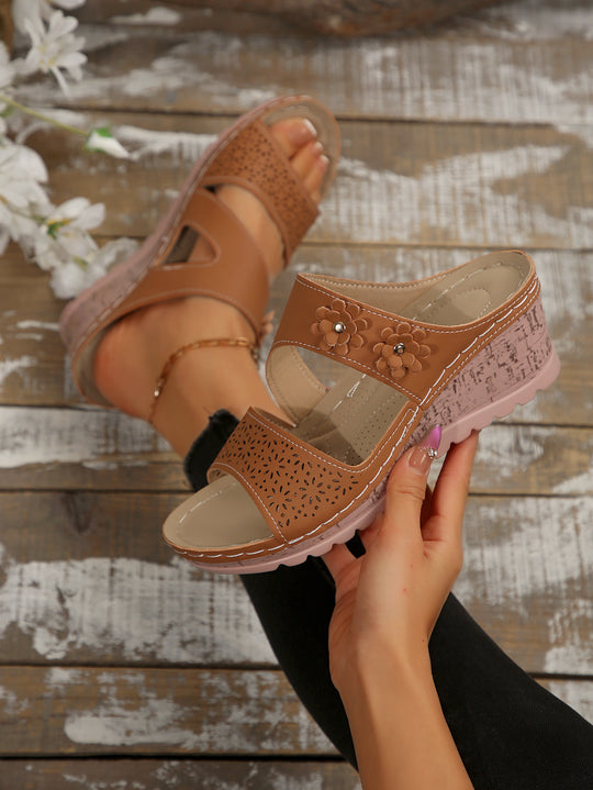 Damen Bequeme Riemensandalen mit floralen Akzenten EB