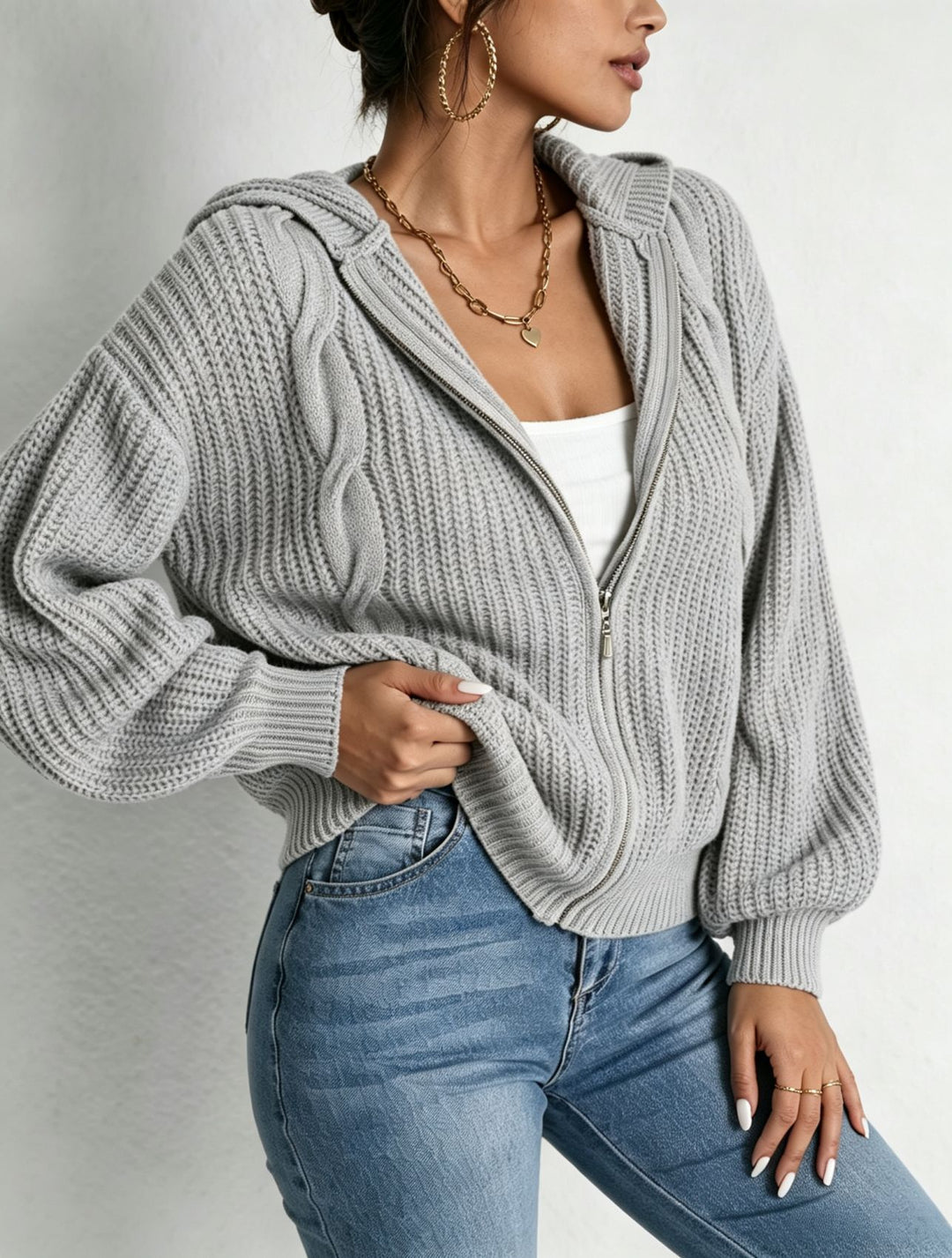 Damen Kapuzen-Cardigan im Grobstrick mit Zopfmuster und Reißverschluss EB