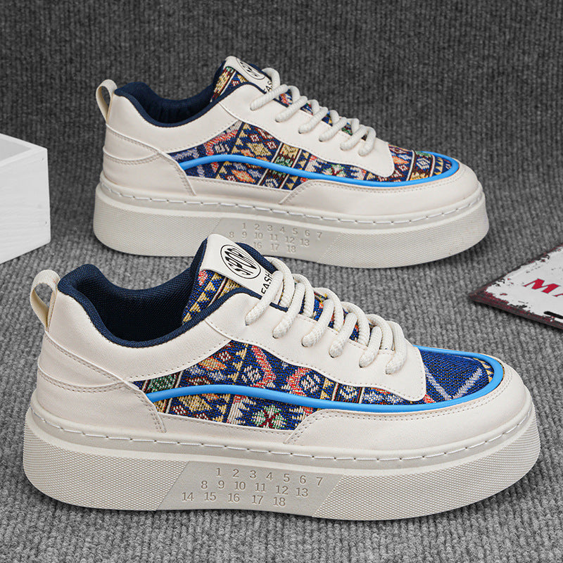 Damen Sneakers mit ikonischem Muster und keilförmiger Sohle EB